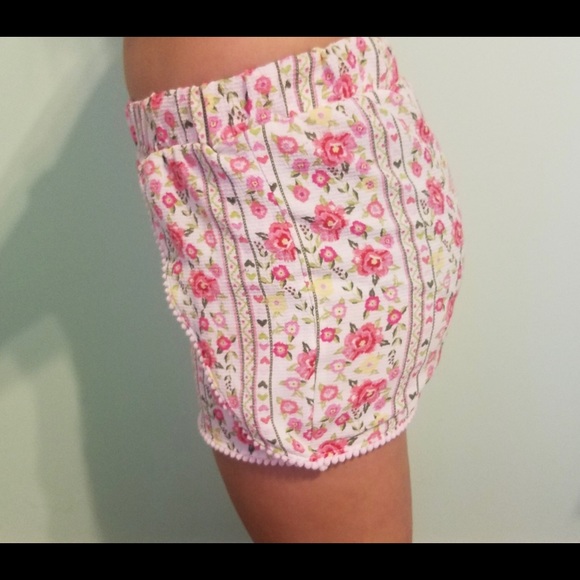 Wonder nation flower shorts - Picture 2 of 3